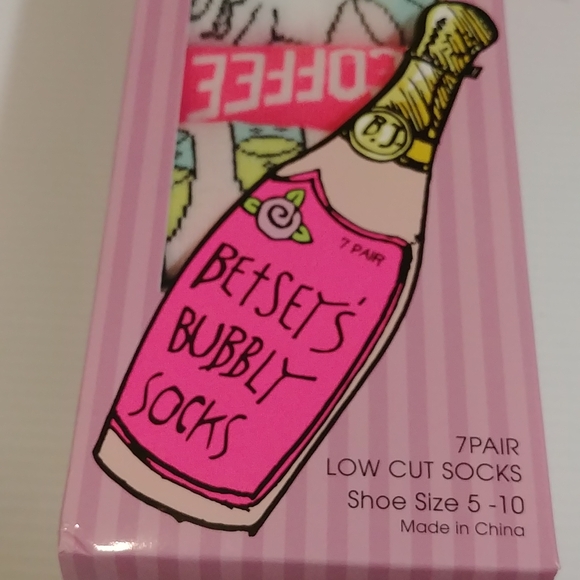 NWT 7Pcs. Betsey Johnson Champagne Socks - Picture 2 of 10